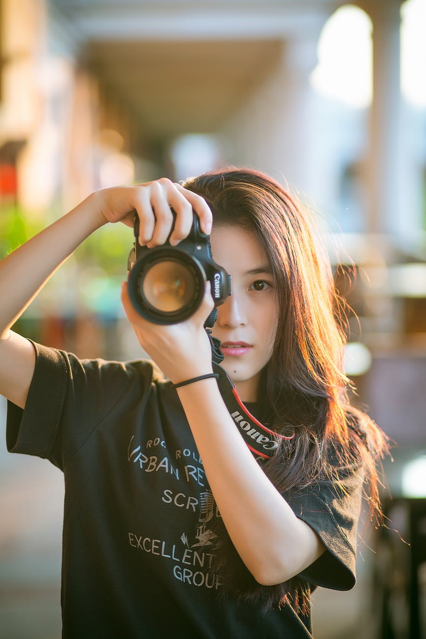 How Photographers Can Use Social Media for Business