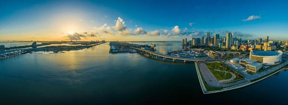 the Miami skyline